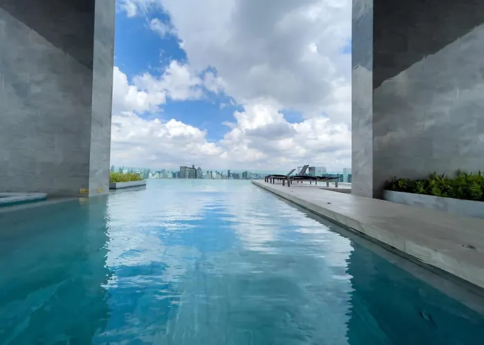Near Bts L Sukhumvit L Pool And Sauna