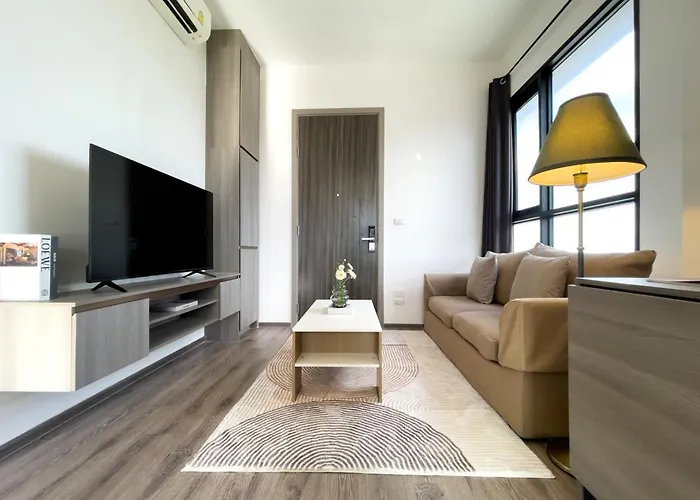 Near Bts L Sukhumvit L Pool And Sauna *