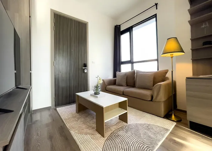 Apartment Near Bts L Sukhumvit L Pool And Sauna *