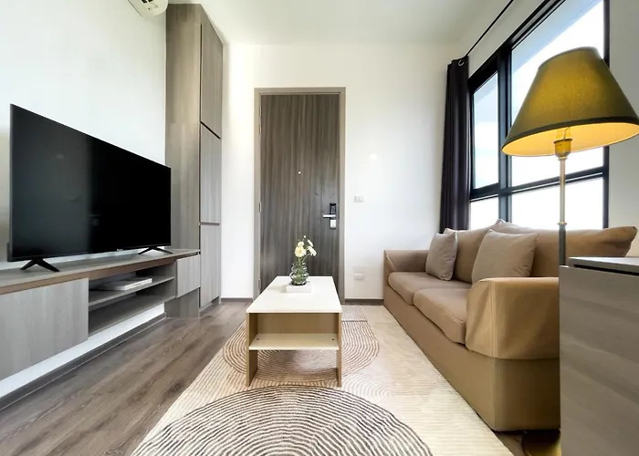 Apartment Near Bts L Sukhumvit L Pool And Sauna *