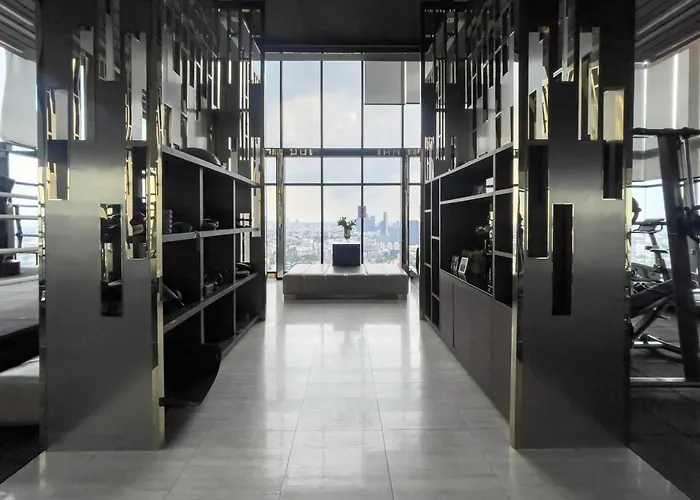 Near Bts L Sukhumvit L Pool And Sauna Apartment *