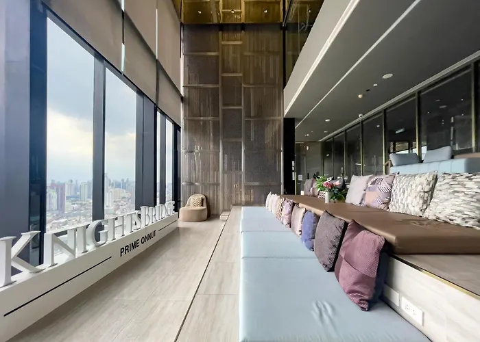Near Bts L Sukhumvit L Pool And Sauna * Bangkok