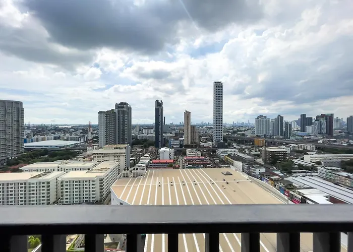 Near Bts L Sukhumvit L Pool And Sauna Apartment Bangkok