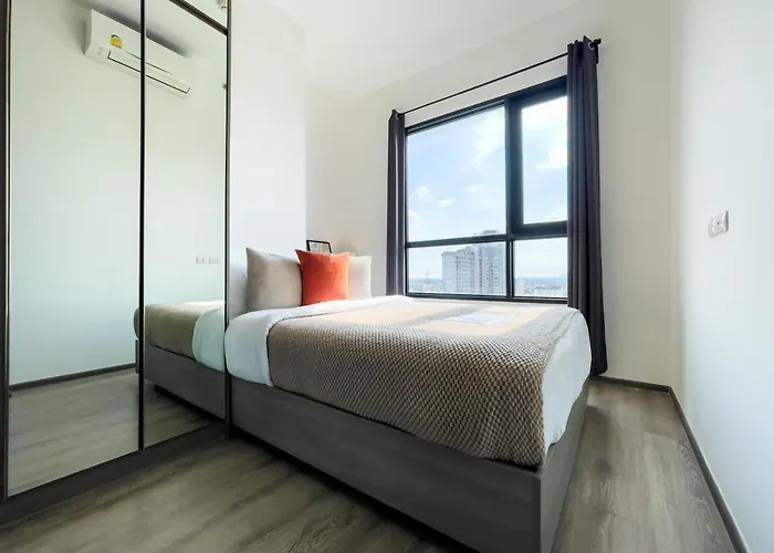 Near Bts L Sukhumvit L Pool And Sauna Apartment